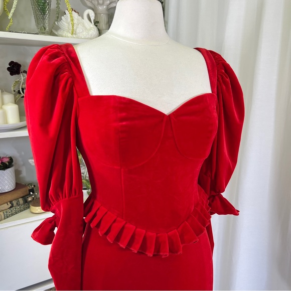 Hot Fashionista Red Matilda Velvet Long Sleeve Pleated Hem Mini Dress - Picture 7 of 16